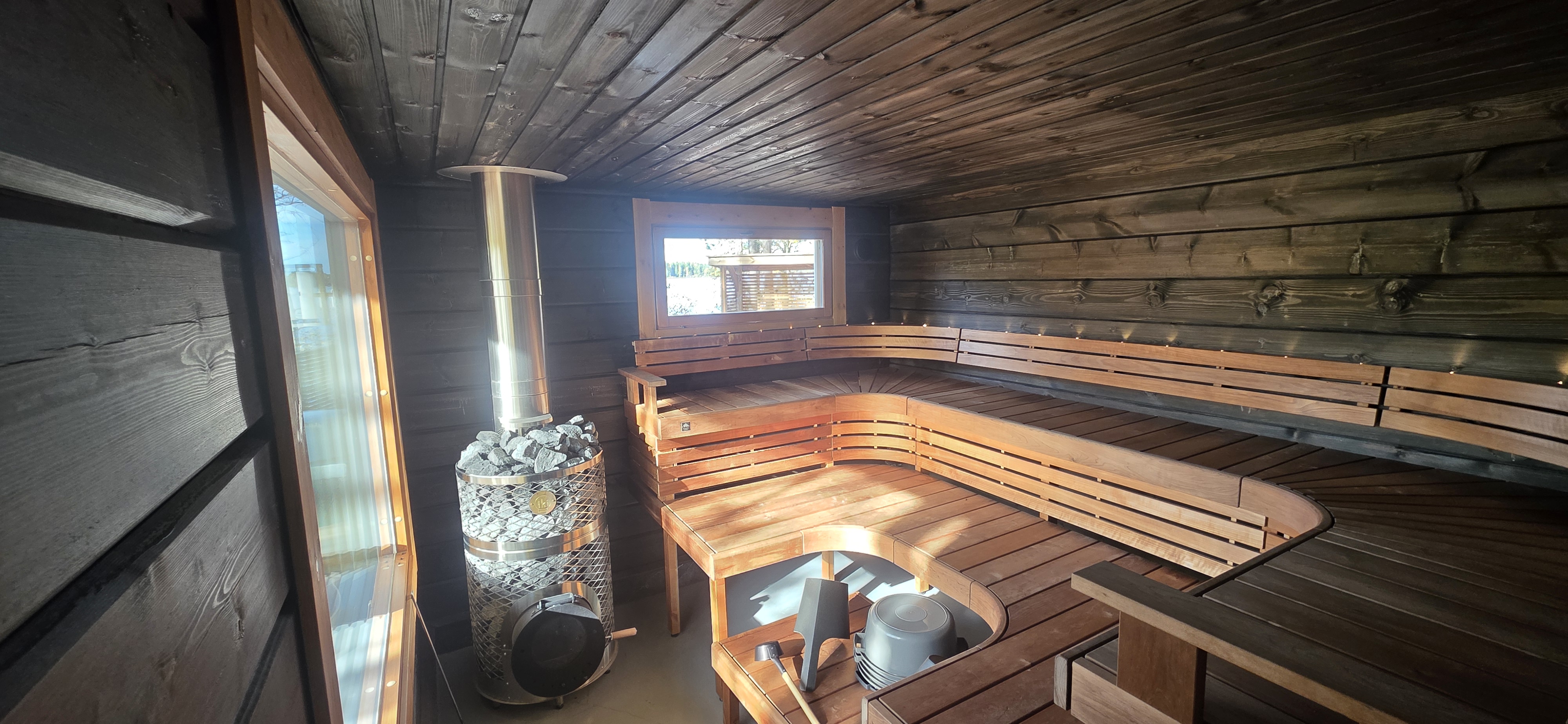 Kaskisaaren sauna ja puukiuas